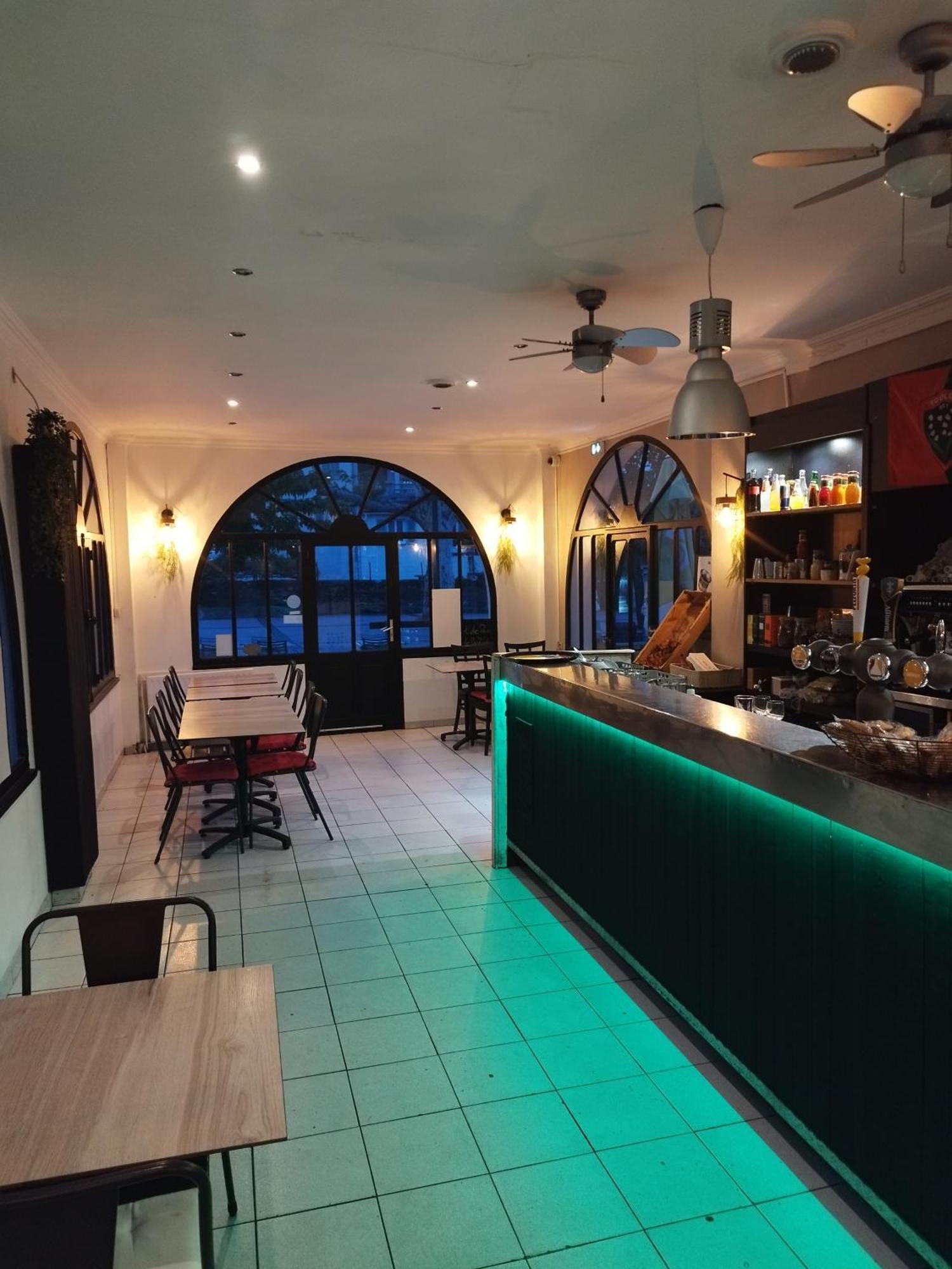 La Roquebrussanne Hotel De La Loube מראה חיצוני תמונה