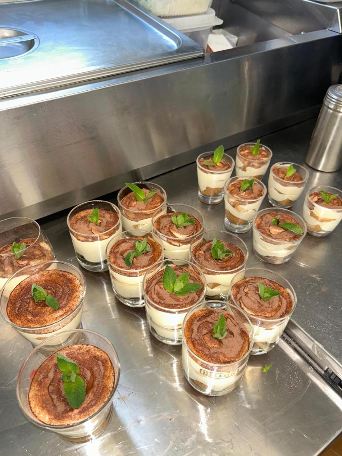La Roquebrussanne Hotel De La Loube מראה חיצוני תמונה