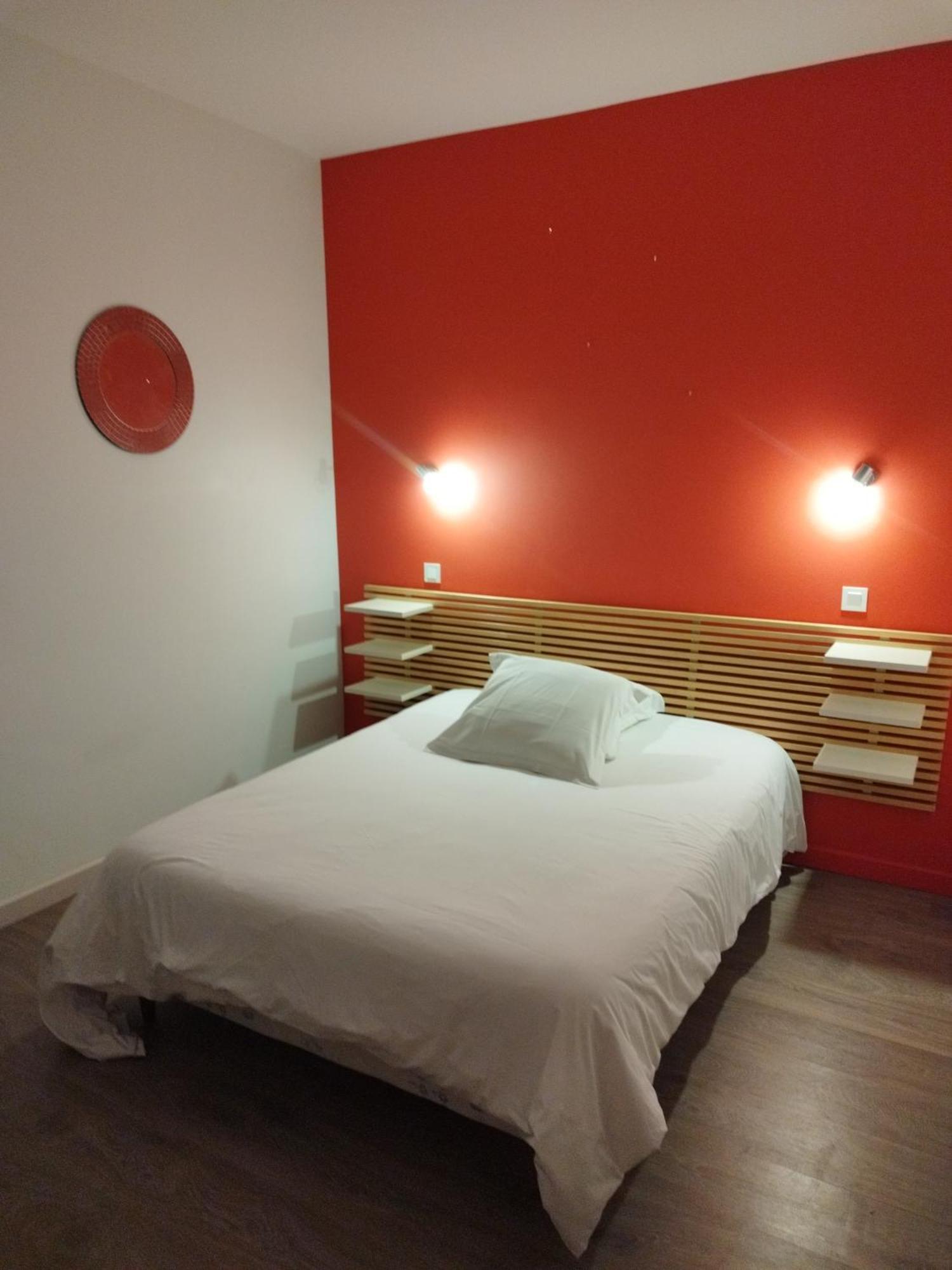 La Roquebrussanne Hotel De La Loube מראה חיצוני תמונה